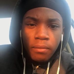 Meet your Posher, Devin